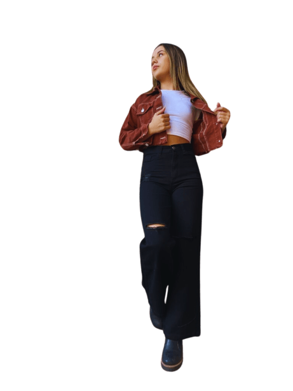 Jean Black con rotura