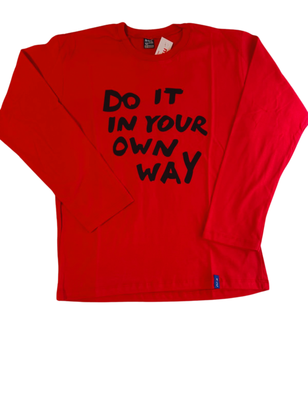 Remera Own Way mangas largas