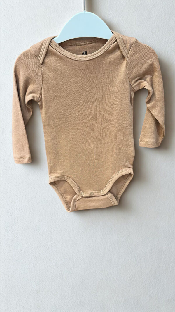 Body Camel H&M manga larga