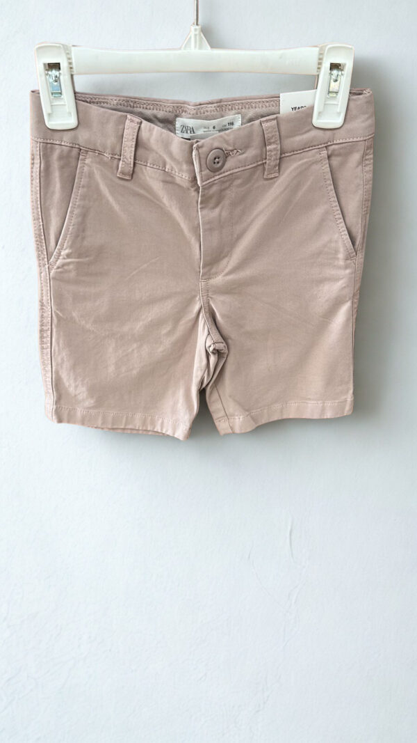 Bermuda Luis corte chino con boton Zara