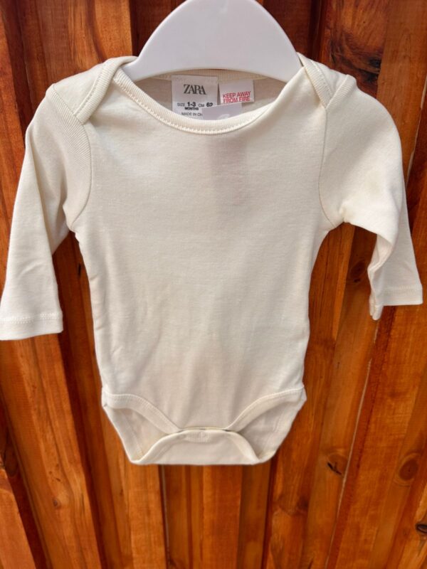 Body Crema mangas largas Zara