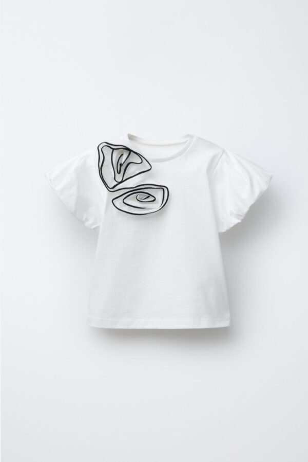 Remera Dos Flores Zara manga corta