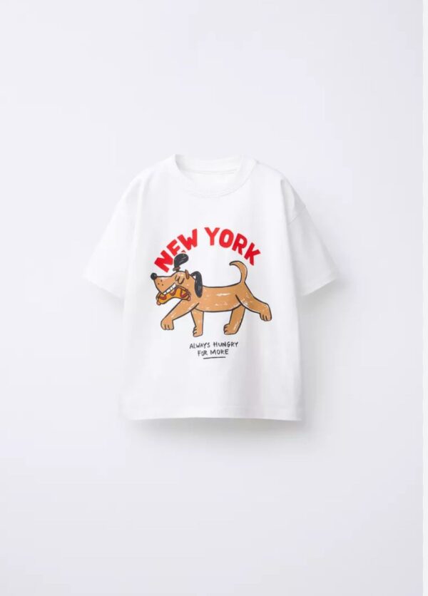 Remera New York Salchicha Zara manga corta