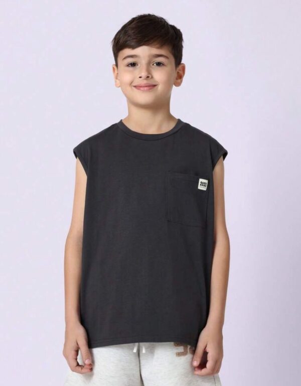 Remera Musculosa Sumwon Gris Oscuro